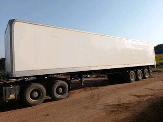 2011 Serco Tri-Axel Freight Trailer