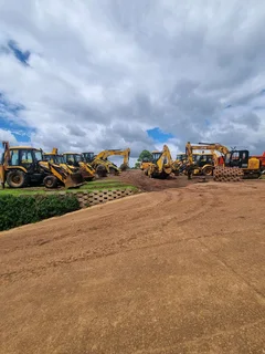 Excavators, TLBs, Skidsteers and Trucks Wanted