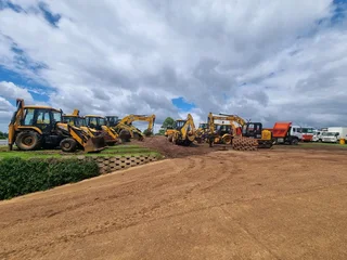 Excavators, TLBs, Skidsteers and Trucks Wanted