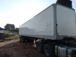 Serco Tri-Axel Freight Trailers Tri-Axel