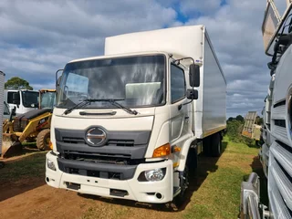 Hino 500 1326 4x2 with Insulated Body