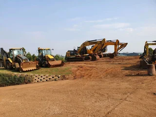 EXECUTIVE PLANT HIRE