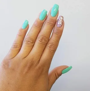 Professional Mobile Nail Technician(Janine: 0815410093) doing your nails at your home/venue/work