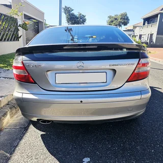 * MERCEDES BENZ C230K *