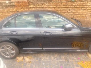 Mercedes-Benz C200 Kompressor Avantgarde (W204) – Project Car Opportunity