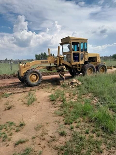 Caterpillar grader for hire