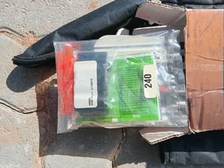 Easten carbon 240 arrows 44 inc heads incl brand new 12 set