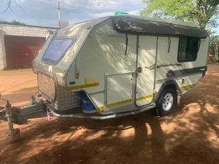 2006 JURGENS SAFARI XPLORER FULL OFFROAD CARAVAN