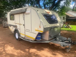 2006 JURGENS SAFARI XPLORER FULL OFFROAD CARAVAN