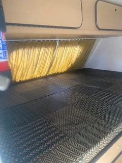 2006 JURGENS SAFARI XPLORER FULL OFFROAD CARAVAN