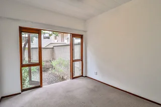 Townhouse - Ad posted by Chris Kyprianides