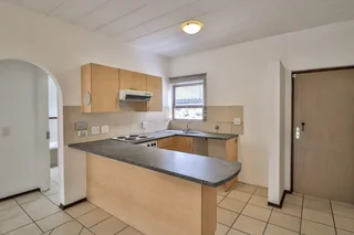 Townhouse - Ad posted by Chris Kyprianides