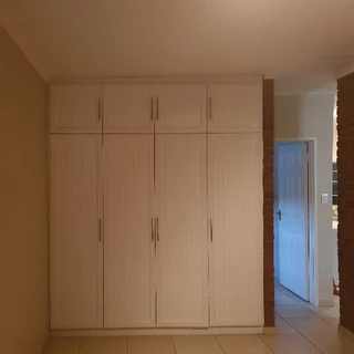 1 Bedroom Flat in Kilner Park