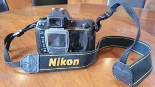 Digital Camera Nikon D70 Pro with 18/50 & 70/300 lenses & External Flash