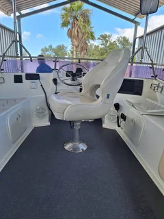 For Sale - Magnum 32 Power Catamaran Full Cabin