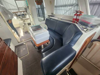 For Sale - Magnum 32 Power Catamaran Full Cabin