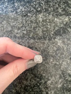 9ct White Gold Diamond Ring – Excellent Condition! ✨