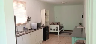 Hassle-Free, Affordable &amp; Pet Friendly. Self-Catering/Beach Access. PE from R250pp per Night.