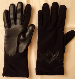 Women&#39;s Gloves (Brand New and Used)