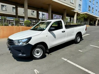 2023 Toyota Hilux Single Cab R295 000