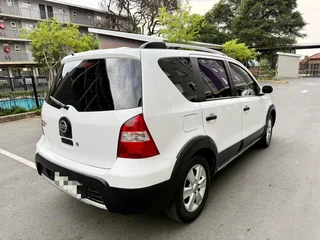 2012 Nissan Livina Hatchback R69 900