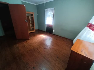 4BEDRROOM house to rent