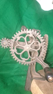 Apple Pealer ,USA made cast Vintage Sinclair Scott Co