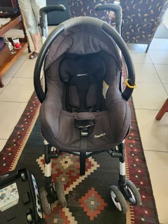 Pram and baby seat R1800