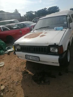 Ford courier 98 2lt petrol stripping for spares