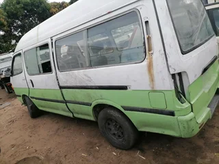 Toyota inyathi 4y stripping for spares