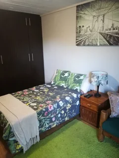 Bachelor flat to rent in Pari Park Port Elizabeth