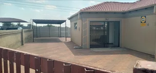 House for rent -Vanderbiljpark (Makro area)