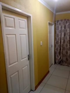 House for rent -Vanderbiljpark (Makro area)