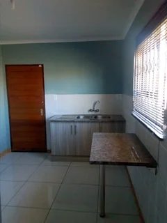 Rooms  for rent  ( President  Hyper area)