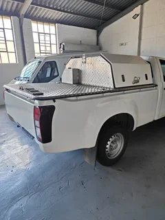 Isuzu toolbox canopy