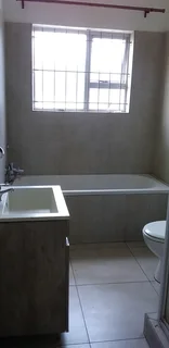 Room to let inside a secured house in Goodwood . Deposit Required R4,500