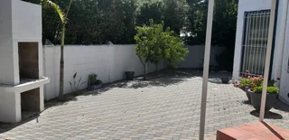 Furnished/Unfurnished flat