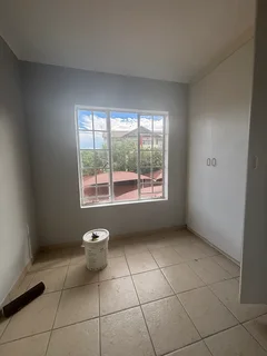 Room - Ad posted by Vicky&20