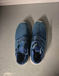 Men&#39;s Adidas Sneakers  Blue , Size 8.5
