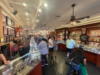 Acquire a Cash-Flow Powerhouse: High-Yield Pawn Shop for Sale in Johannesburg