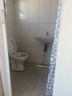 Room to Rent, Klipfontein view