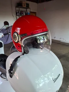 2009 Vespa GTS 300 including Vespa box, Vespa helmet, Vespa cover