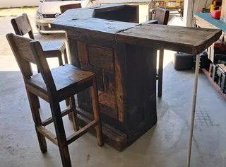 Sleeper wood bar with 4 bar stools