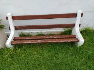 Wanted- Park Bench ( Old Fashioned)