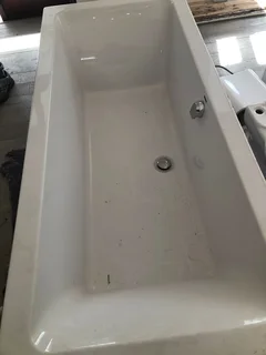 For sale: Bathtub