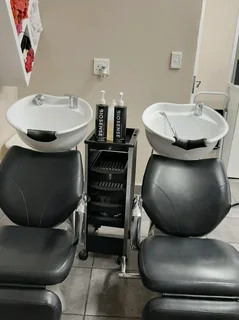Long established salon in need of a ethnic hair &amp; nail technician