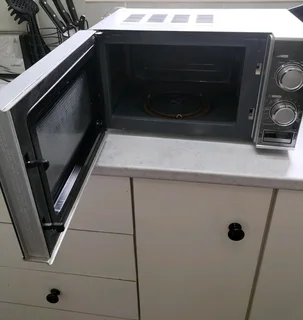 Microwave - Ad posted by candice