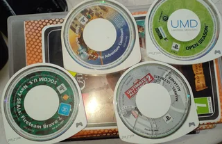 2 * PSP&#39;s&#43;Covers/1*FOR SPARES/13*Games/Charger