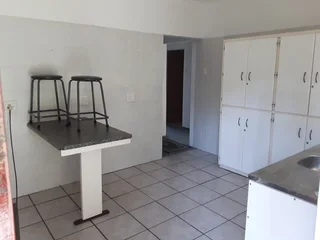 2 Bedroom Granny Flat on shared property to rent- Inchanga
