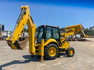 Cat 426-F2Tlb 4x4 only 2400hrs